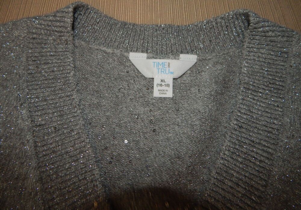 Women's Time And Tru V Neck Sequin Sweater GRAY Pullover Size XL (16-18) NWT - Picture 9 of 16